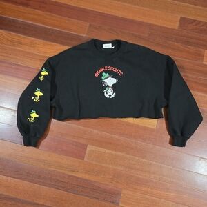 Aeropostale Black Beagle Scouts Cropped Sweater